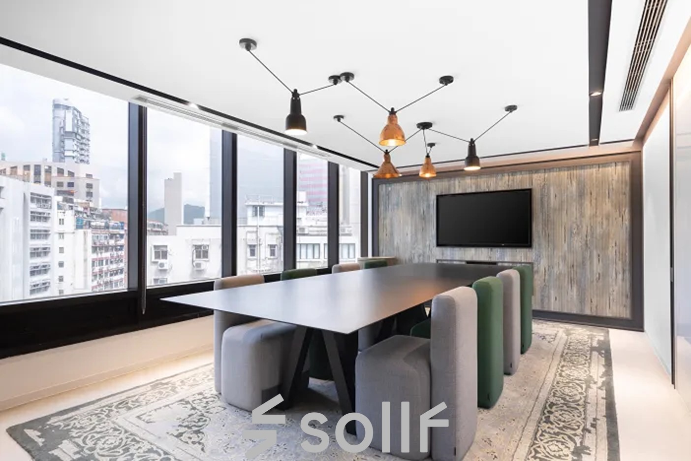 Modernes, helles Konferenzraum-Design in Genf Les Genets, Rue du Pré-de-la-Bichette 1 mit eleganter Büroausstattung ideal für geschäftliche Besprechungen.